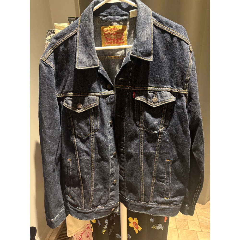 Levi's 72334-0134 Denim Trucker Blue Jean Jacket Size XL